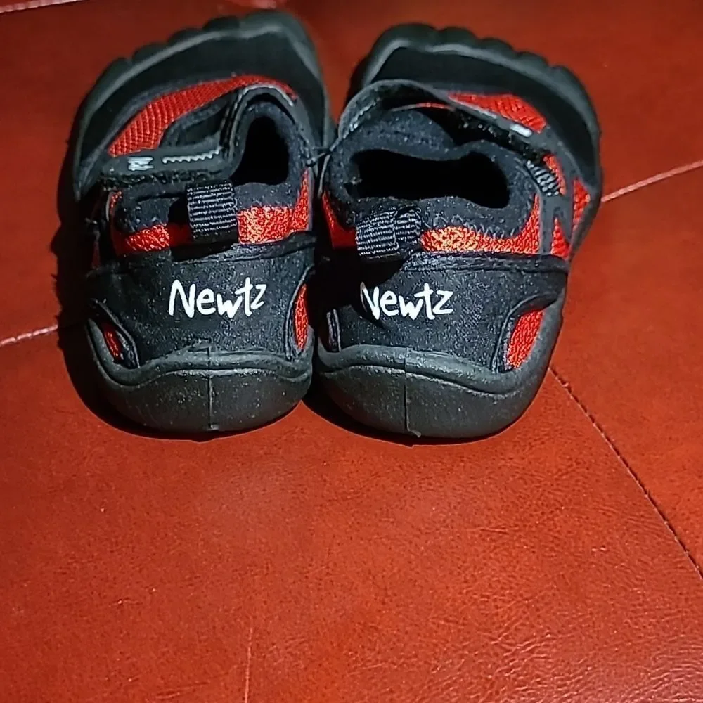 Newtz child's watershoe red and black